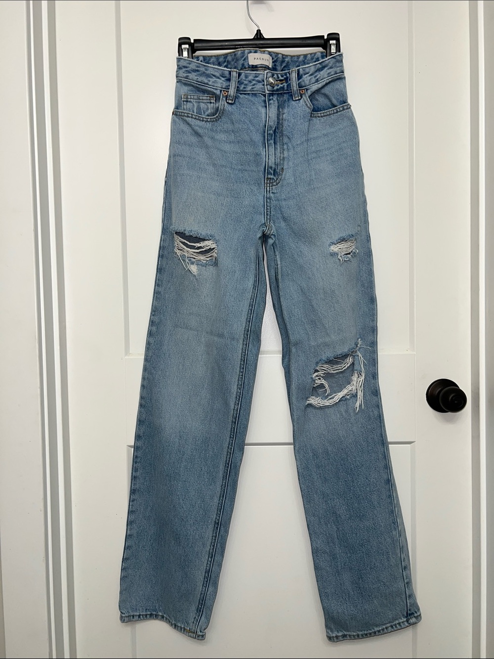 Pacific Sunwear 90’s Boyfriend Light Wash Distressed Straight Leg Jeans - 26